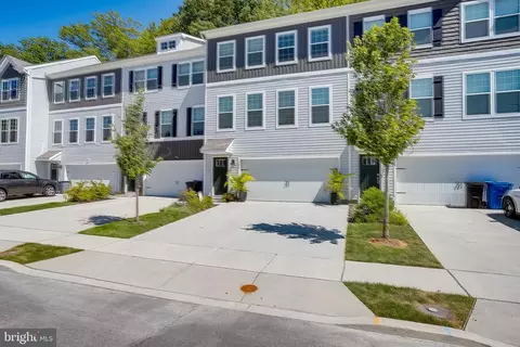 102 Levis Dr, Mount Holly, NJ 08060