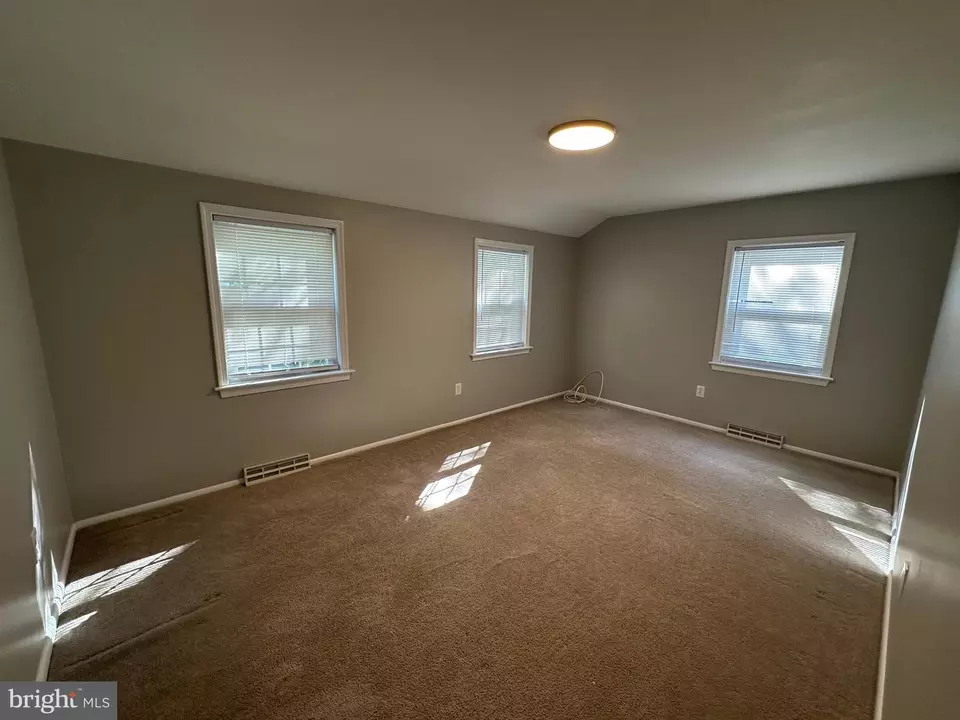 Bedroom - 565 Mckendimen Rd, Medford, NJ 08055 photo 6 of 6