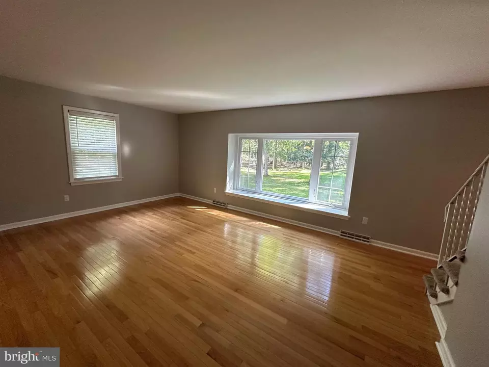 Living - 565 Mckendimen Rd, Medford, NJ 08055 photo 2 of 10