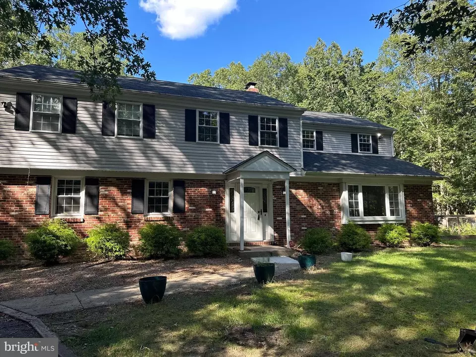 Exterior - 565 Mckendimen Rd, Medford, NJ 08055 photo 2 of 5