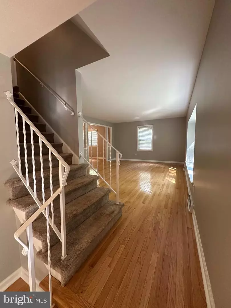 Entry Way - 565 Mckendimen Rd, Medford, NJ 08055 photo 1 of 3