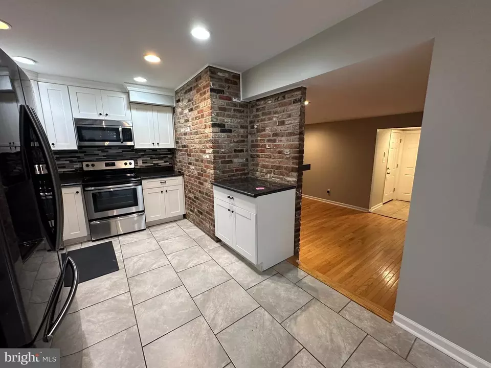 Kitchen - 565 Mckendimen Rd, Medford, NJ 08055 photo 4 of 4