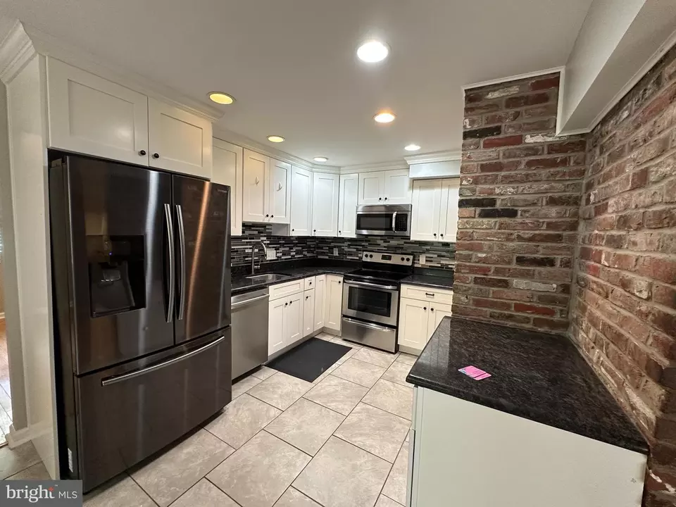 Kitchen - 565 Mckendimen Rd, Medford, NJ 08055 photo 2 of 4