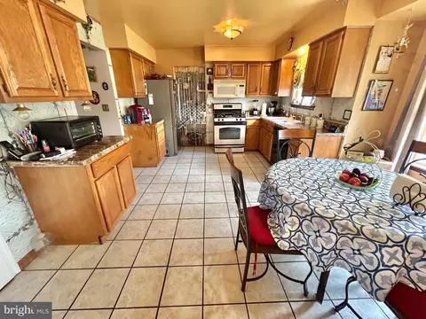 Kitchen - 36 E 3rd St, Florence, NJ 08518 photo 2 of 5