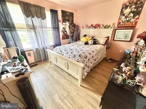 Bedroom - 36 E 3rd St, Florence, NJ 08518 photo 8 of 9