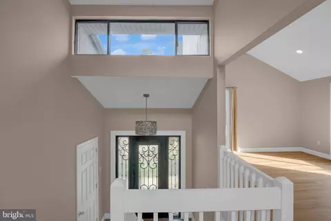 Entry Way - 110 Hopewell Rd, Marlton, NJ 08053 photo 5 of 14