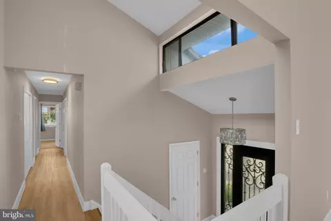 Entry Way - 110 Hopewell Rd, Marlton, NJ 08053 photo 7 of 14