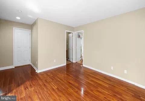 Entry Way - 45 Lakeview Dr, Tabernacle, NJ 08088 photo 3 of 5