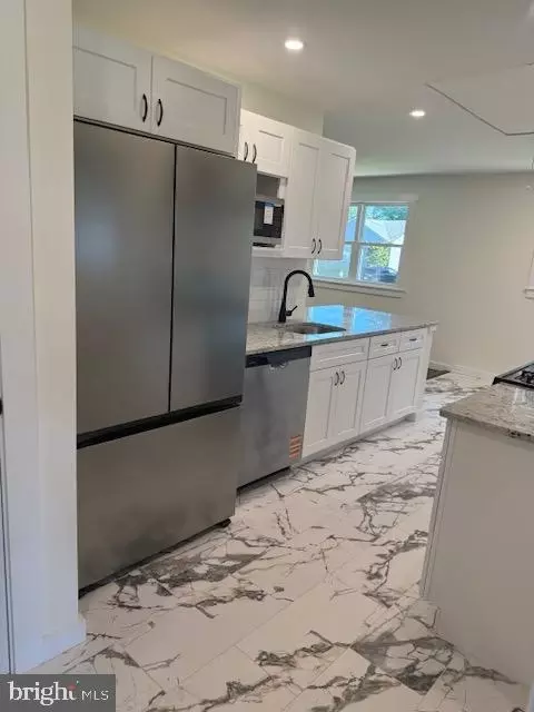 32 Woodbine Ave, Maple Shade, NJ 08052 photo 5