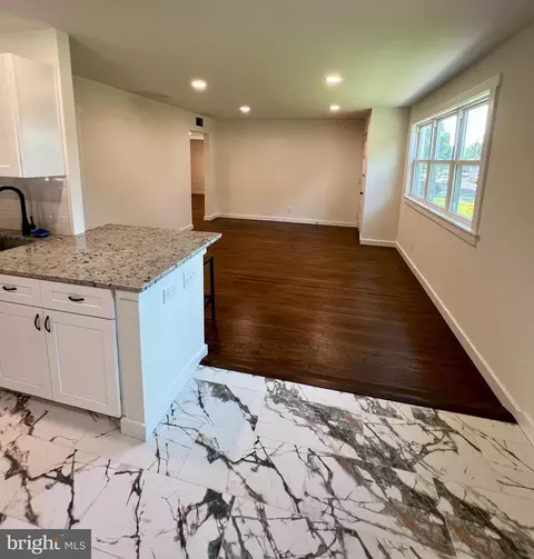 32 Woodbine Ave, Maple Shade, NJ 08052 photo 7