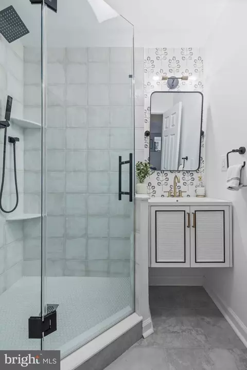 Bath - 11 E Sutton Ave, Moorestown, NJ 08057 photo 1 of 4
