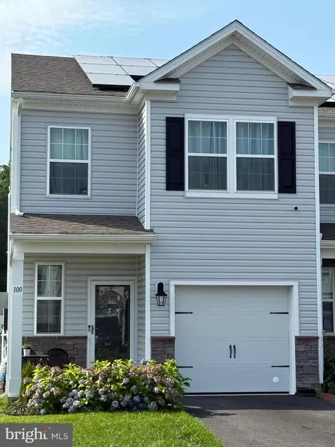 100 Peregrine Way, Burlington, NJ 08016