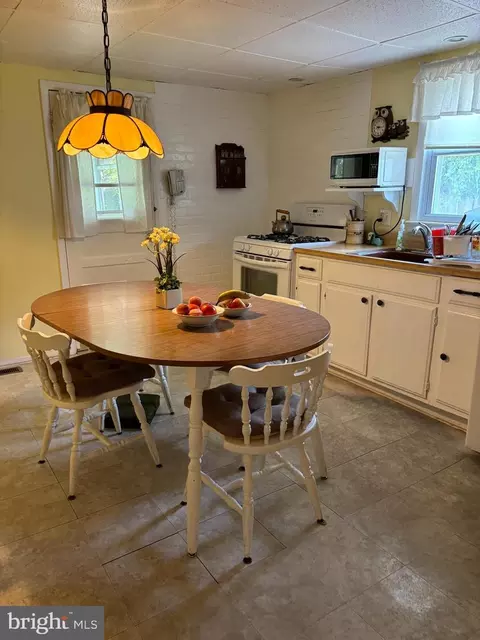 637 N Maple Ave, Maple Shade, NJ 08052 photo 12