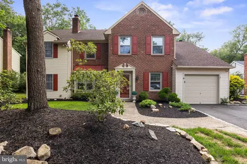 6 Prince Andrew Ct, Marlton, NJ 08053