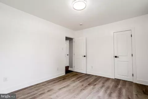Entry Way - 51 S Pine Ave, Maple Shade, NJ 08052 photo 4 of 4