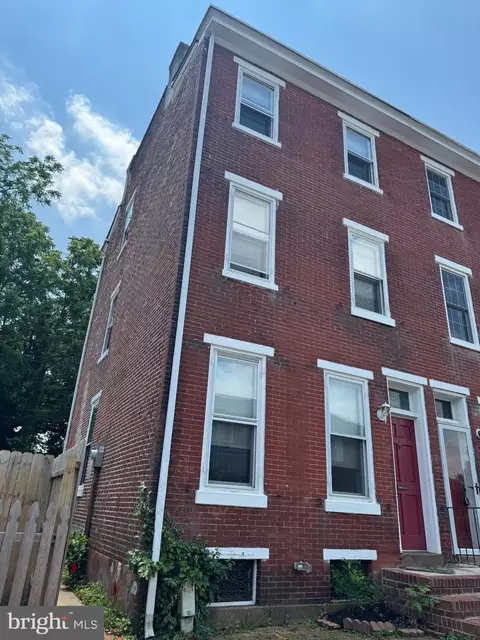 24 W Pearl St, Burlington, NJ 08016