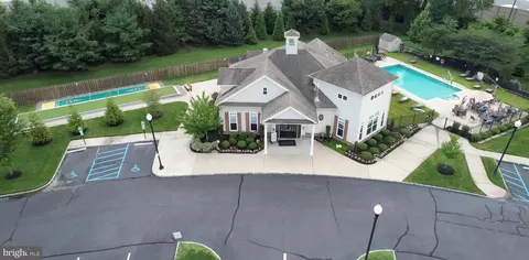 View/Area - 25 Applegate Dr, Florence, NJ 08518 photo 1 of 10