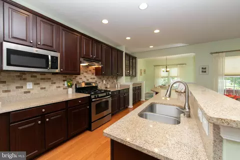 Kitchen - 25 Applegate Dr, Florence, NJ 08518 photo 2 of 3