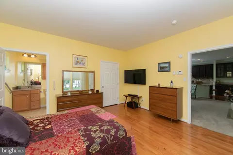 Bedroom - 25 Applegate Dr, Florence, NJ 08518 photo 9 of 9