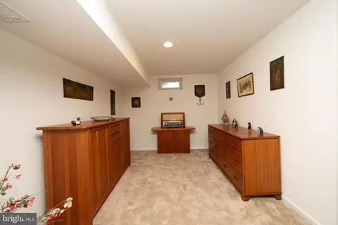 Other - 25 Applegate Dr, Florence, NJ 08518 photo 5 of 9