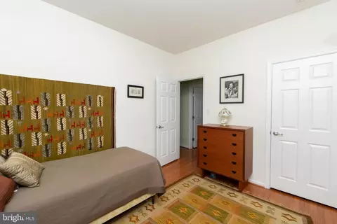 Bedroom - 25 Applegate Dr, Florence, NJ 08518 photo 6 of 9