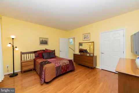 Bedroom - 25 Applegate Dr, Florence, NJ 08518 photo 7 of 9