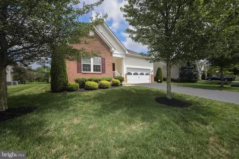 Exterior - 25 Applegate Dr, Florence, NJ 08518 photo 2 of 9