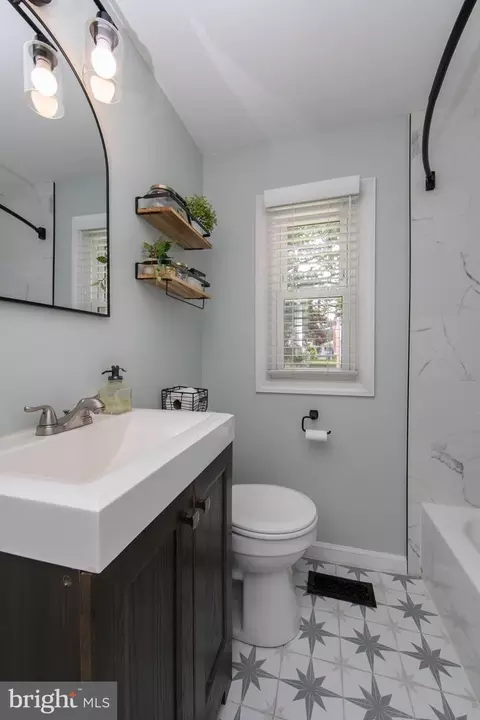 Bath - 307 Ruth Ave, Maple Shade, NJ 08052 photo 1 of 2