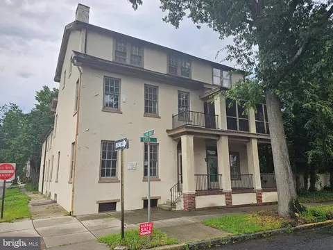 101 Garden St, Mount Holly, NJ 08060