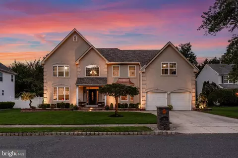 5 Tyler Pl, Hainesport, NJ 08036