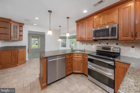 Kitchen - 1 Castle Rd, Shamong, NJ 08088 photo 4 of 5