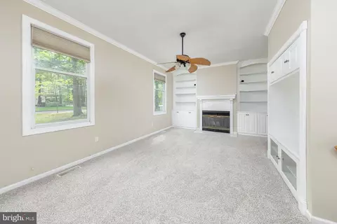 Living - 1 Castle Rd, Shamong, NJ 08088 photo 4 of 6