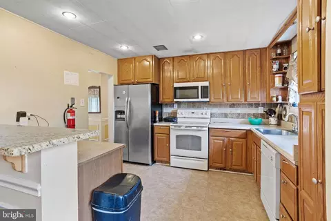 19 Stevens Dr, Delran, NJ 08075 photo 9