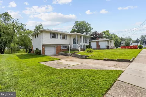 19 Stevens Dr, Delran, NJ 08075 photo 3