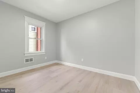 220 S Forklanding Rd, Maple Shade, NJ 08052 photo 17