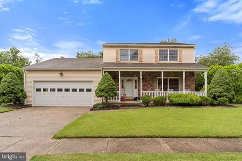 15 Mccay Dr, Roebling, NJ 08554