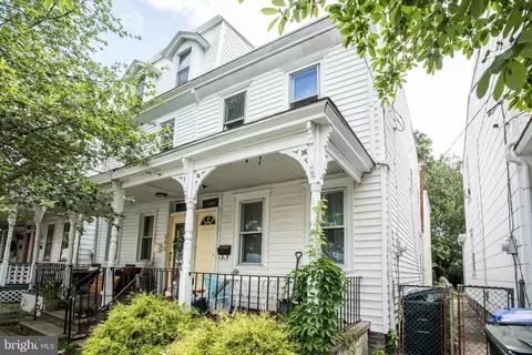 407 Wood St, Burlington, NJ 08016