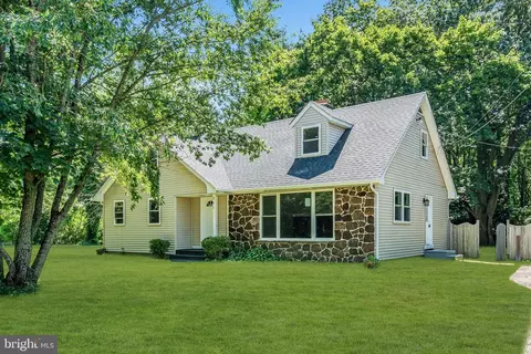Exterior - 211 Georgetown Wrightstown Rd, Wrightstown, NJ 08562 photo 2 of 17