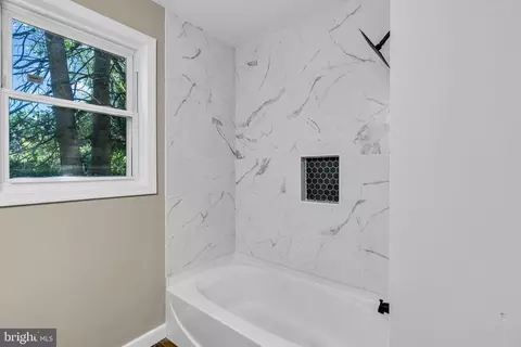 Bath - 211 Georgetown Wrightstown Rd, Wrightstown, NJ 08562 photo 2 of 3