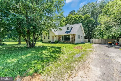 Exterior - 211 Georgetown Wrightstown Rd, Wrightstown, NJ 08562 photo 17 of 17