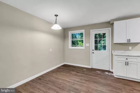 Entry Way - 211 Georgetown Wrightstown Rd, Wrightstown, NJ 08562 photo 9 of 14