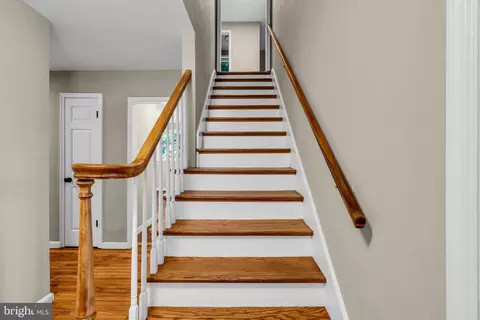 Entry Way - 211 Georgetown Wrightstown Rd, Wrightstown, NJ 08562 photo 11 of 14
