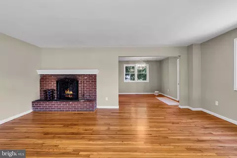 Living - 211 Georgetown Wrightstown Rd, Wrightstown, NJ 08562 photo 6 of 6