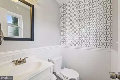 Bath - 2102 Elberta Ln, Marlton, NJ 08053 photo 4 of 4