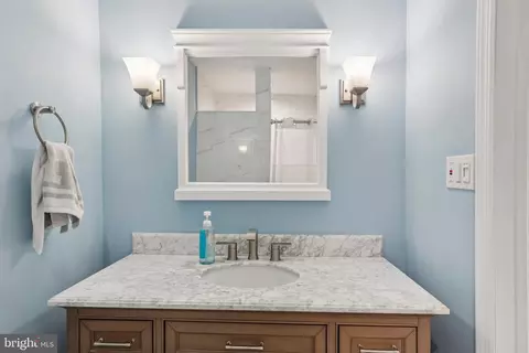 Bath - 2102 Elberta Ln, Marlton, NJ 08053 photo 1 of 4