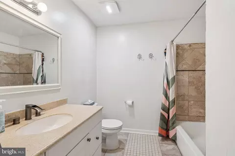 Bath - 2102 Elberta Ln, Marlton, NJ 08053 photo 3 of 4