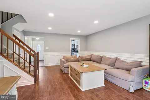 Entry Way - 2102 Elberta Ln, Marlton, NJ 08053 photo 2 of 6