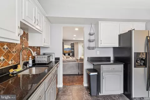 Kitchen - 2102 Elberta Ln, Marlton, NJ 08053 photo 4 of 4