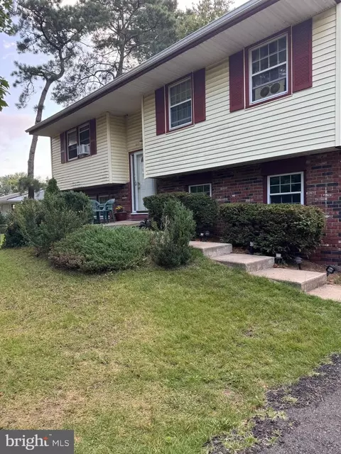 317 Cayuga Trl, Browns Mills, NJ 08015