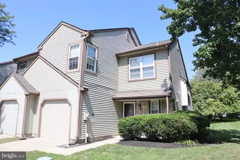 404 Jamestown Ct, Mount Laurel, NJ 08054